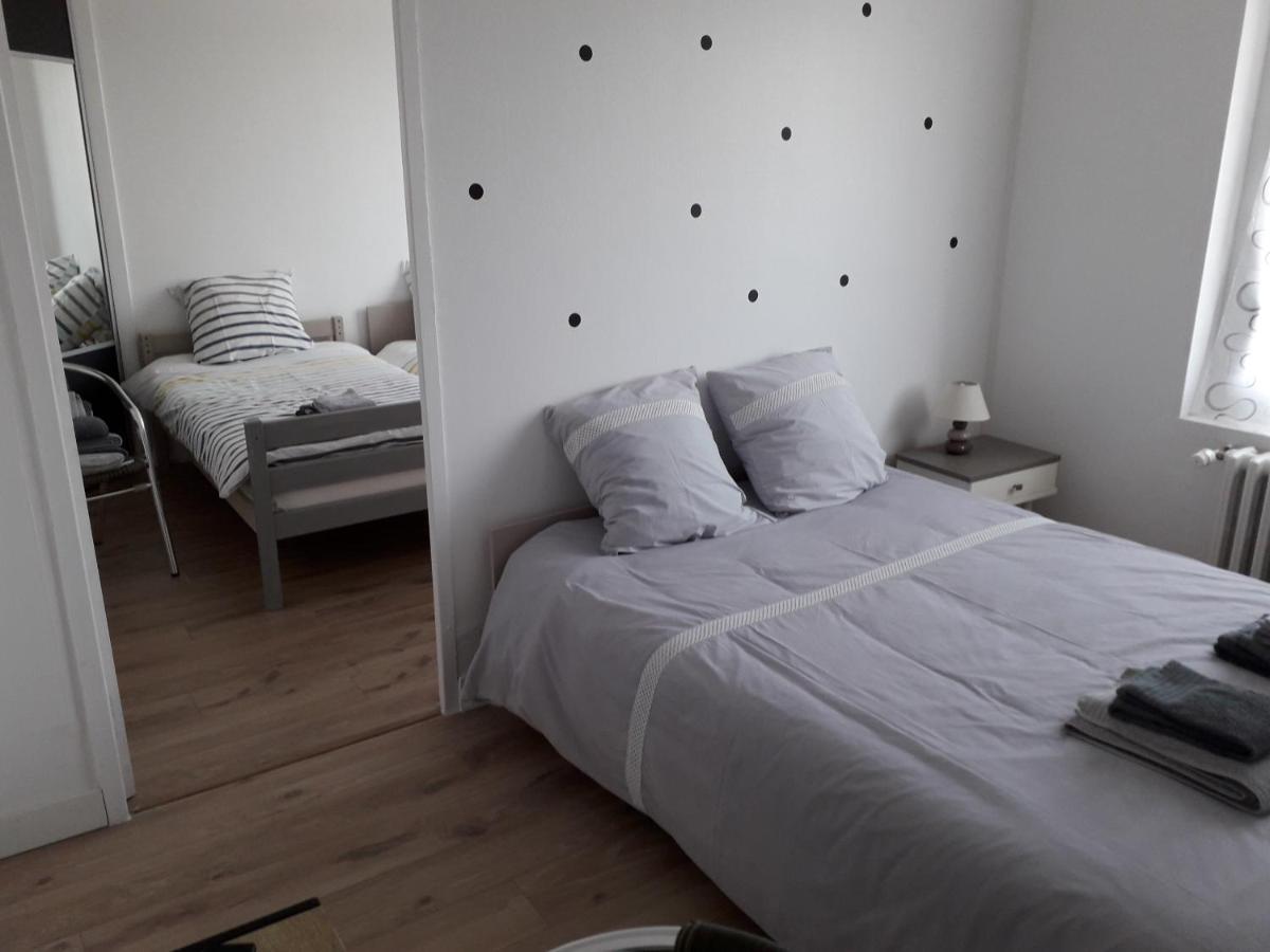 Le Corto Hotell Savigny-Lévescault Exteriör bild